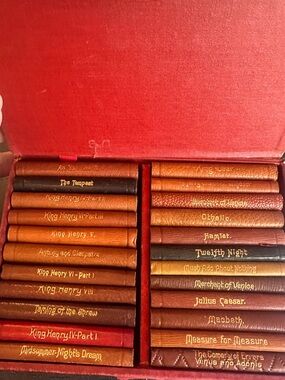 Vintage Set of 23 Leather Mini Shakespeare Books Set in Red box Knickerbocker